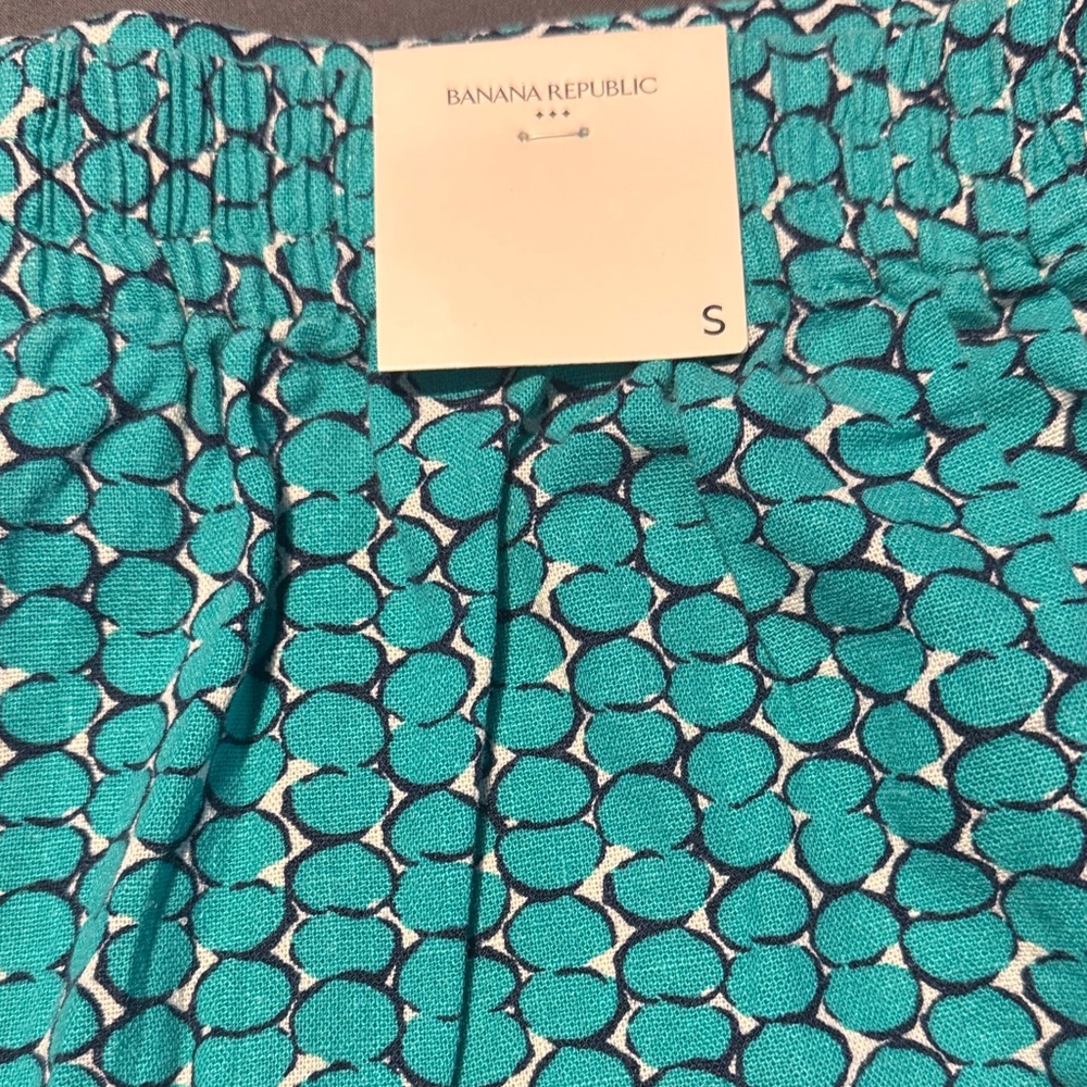Banana Republic Turquoise and White Circle Print Shorts